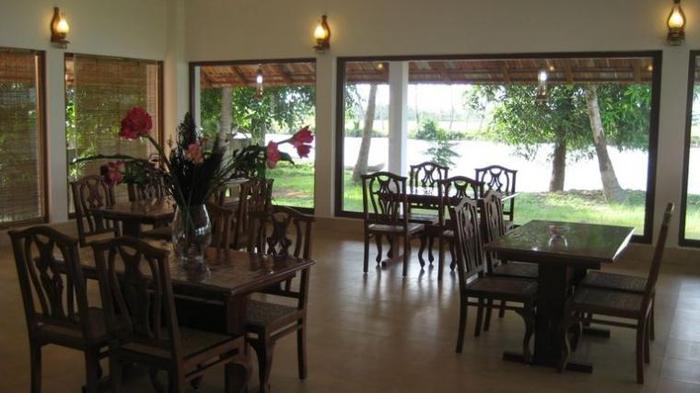 Manor Backwater Resort
